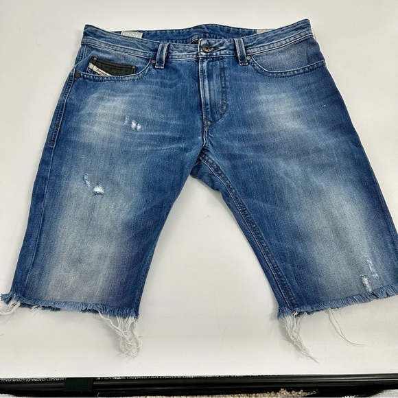 DIESEL Men’s Thavar Slim Skinny Classic Wash Blue Jean Cut‎ Off Shorts Jorts 31 - Picture 2 of 12